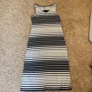 Apt 9. Womens dress size M